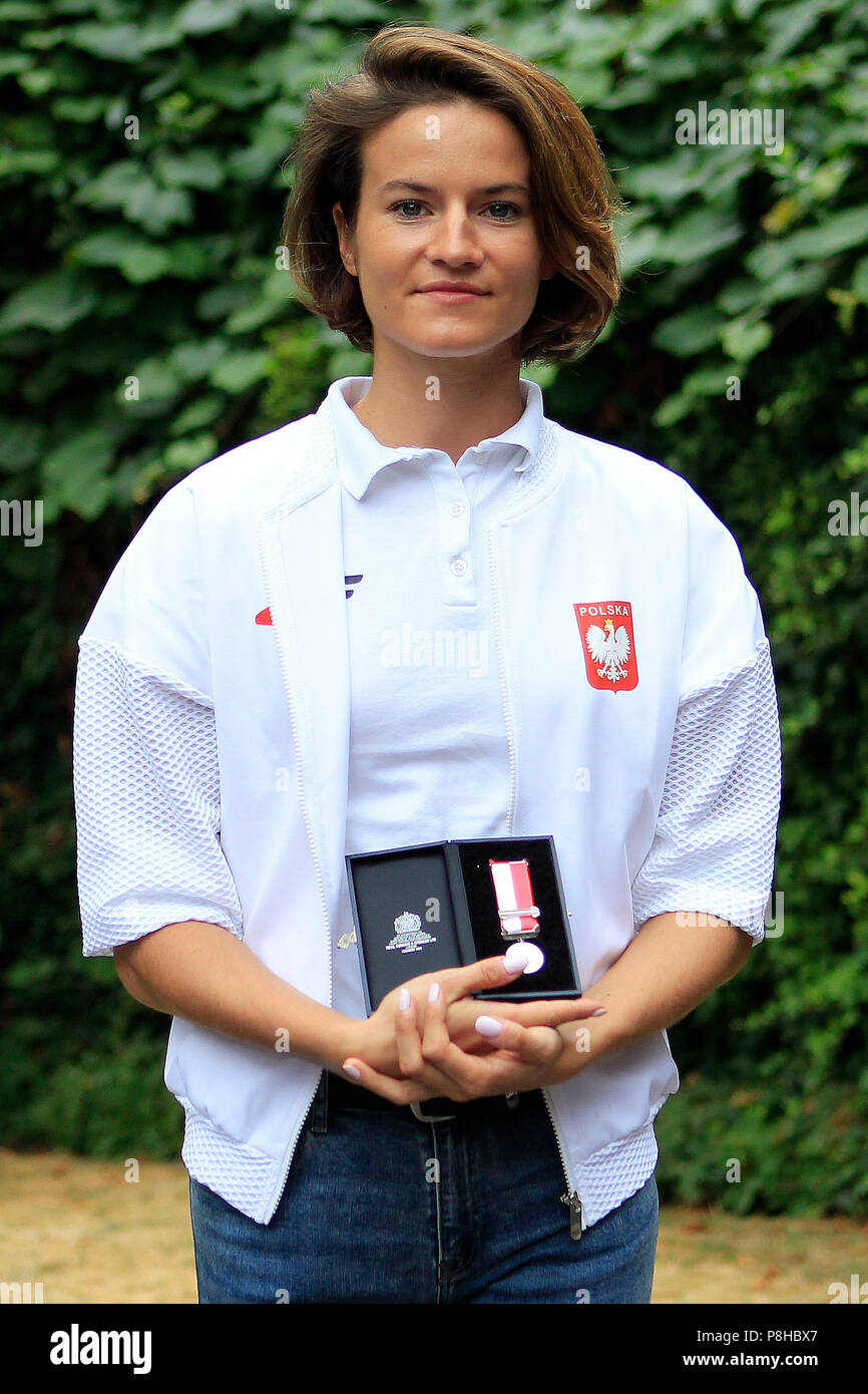 London, UK. 11th July, 2018. Anna Jagaciak-Michalska of Poland poses with her medal. all the athletics world cup team captains, all Women, today are presented with unique Platinum captain's medals marking 100 years since first British women secured the right to vote.  Athletics World Cup media day at the Terrace Gallery, Museum of London in London on Thursday 12th July 2018. The Athletics World Cup will take place in the London Stadium this weekend and will feature eight nations; USA, GB & NI, Poland, China, Germany, France, Jamaica and South Africa. Credit: Andrew Orchard sports photography/A Stock Photo