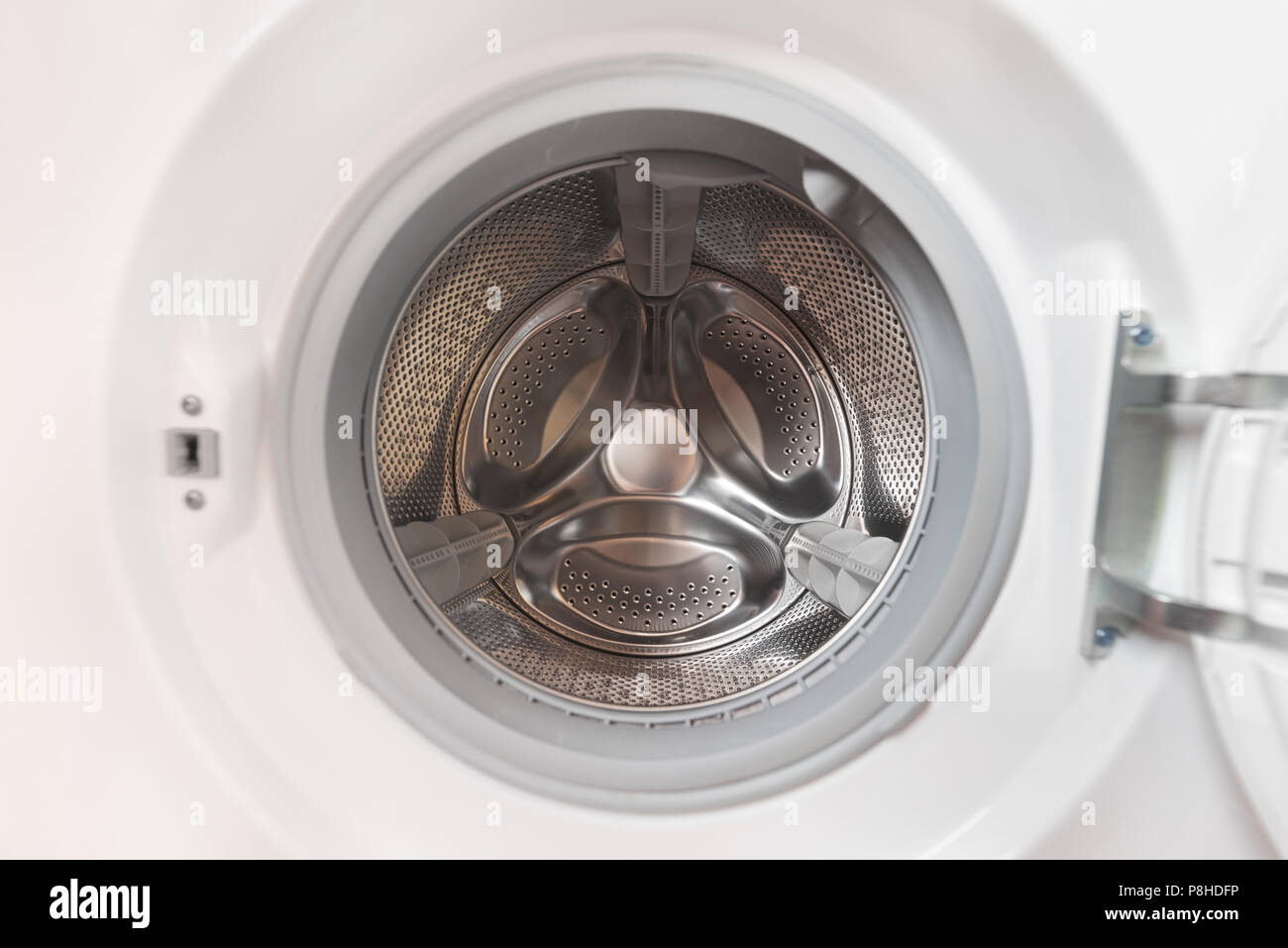 Washing machine door hires stock photography and images Alamy