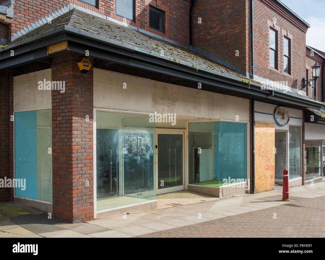 Closed down High Street shop,   Kidderminster, Worcestershire, England, Europe Stock Photo