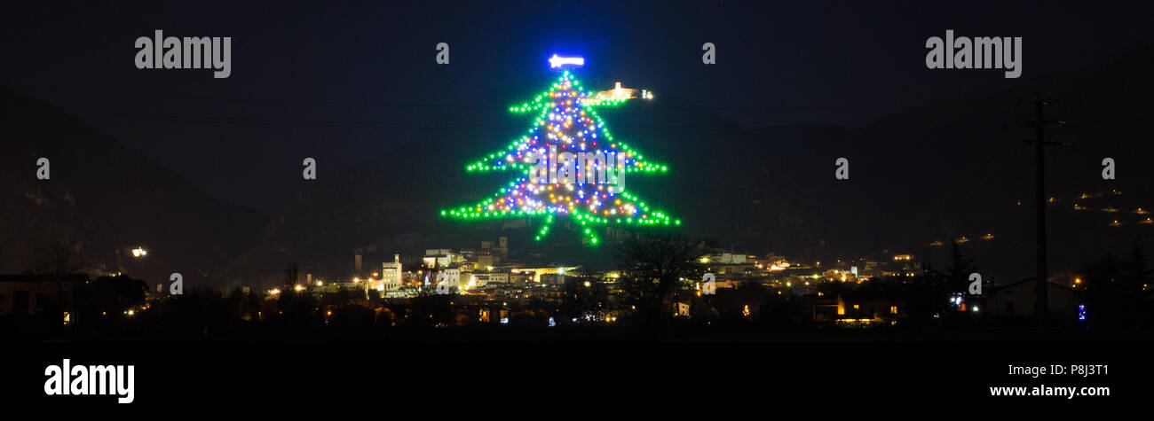Albero Di Natale Gubbio Umbria.Gubbio Christmas Tree The Biggest Christmas Tree In The World Umbria Italy Stock Photo Alamy