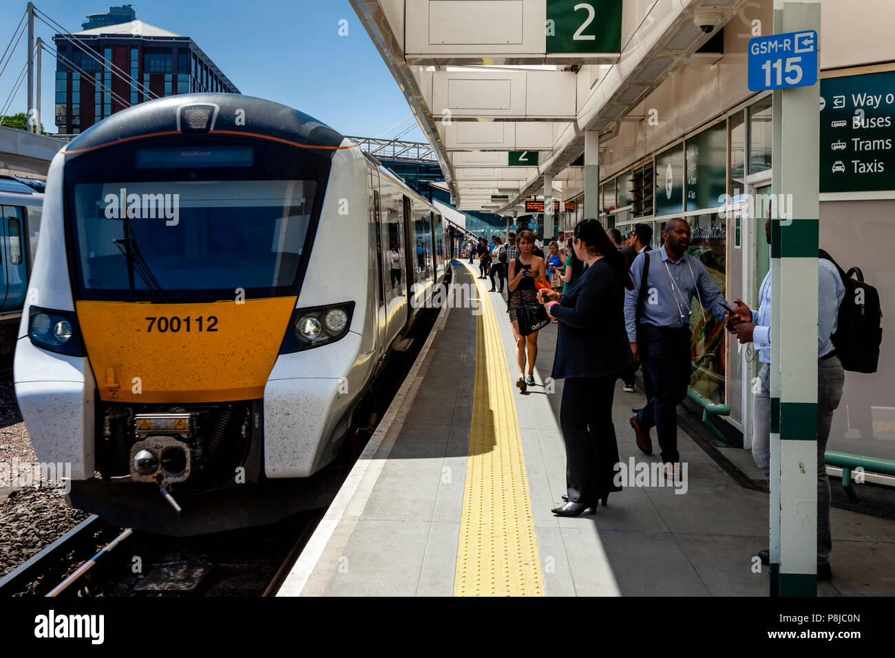 A Thameslink Train Arrives At East Croydon Station, London, England Stock Photo