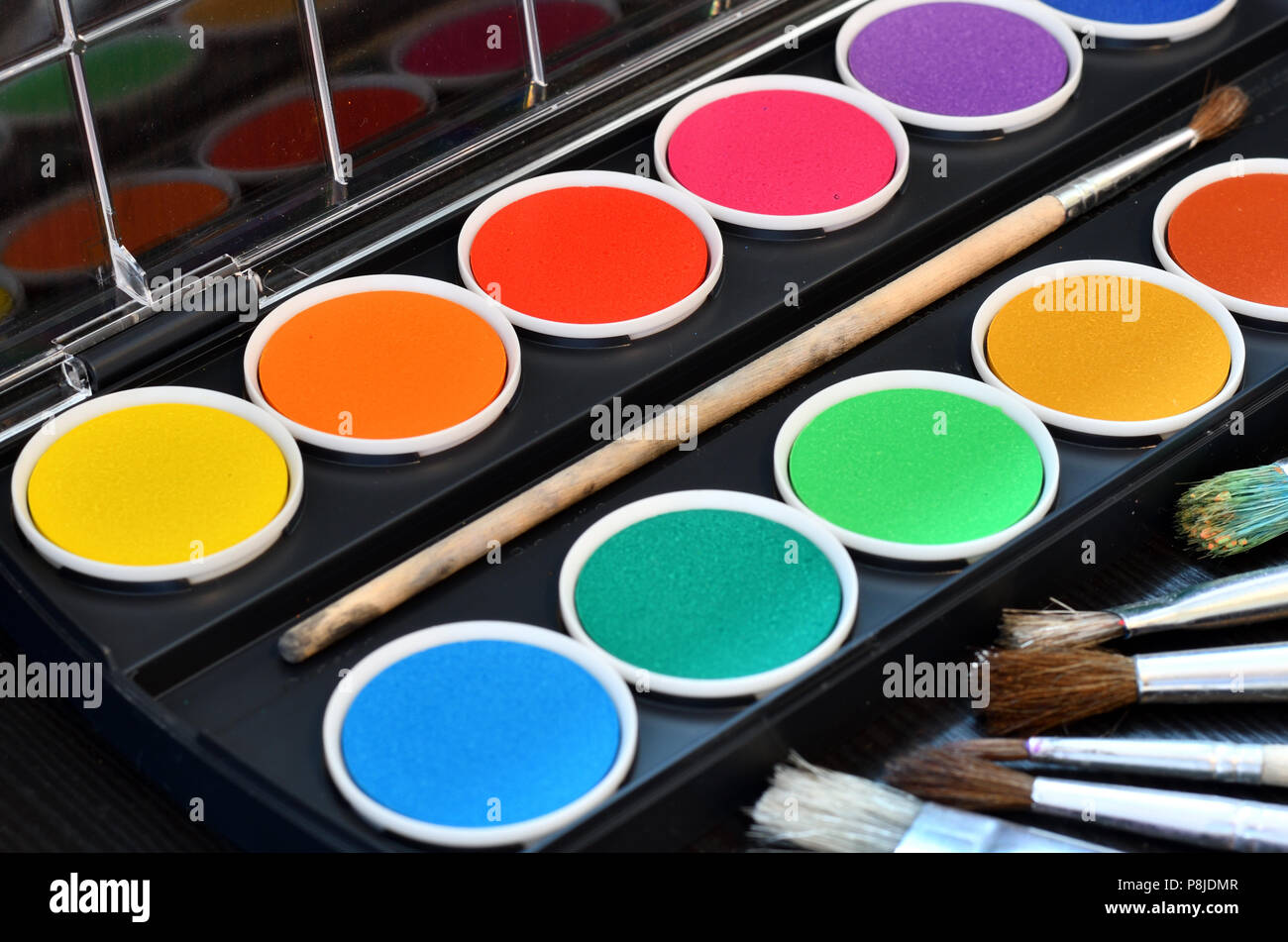 Paint palette box hi-res stock photography and images - Alamy