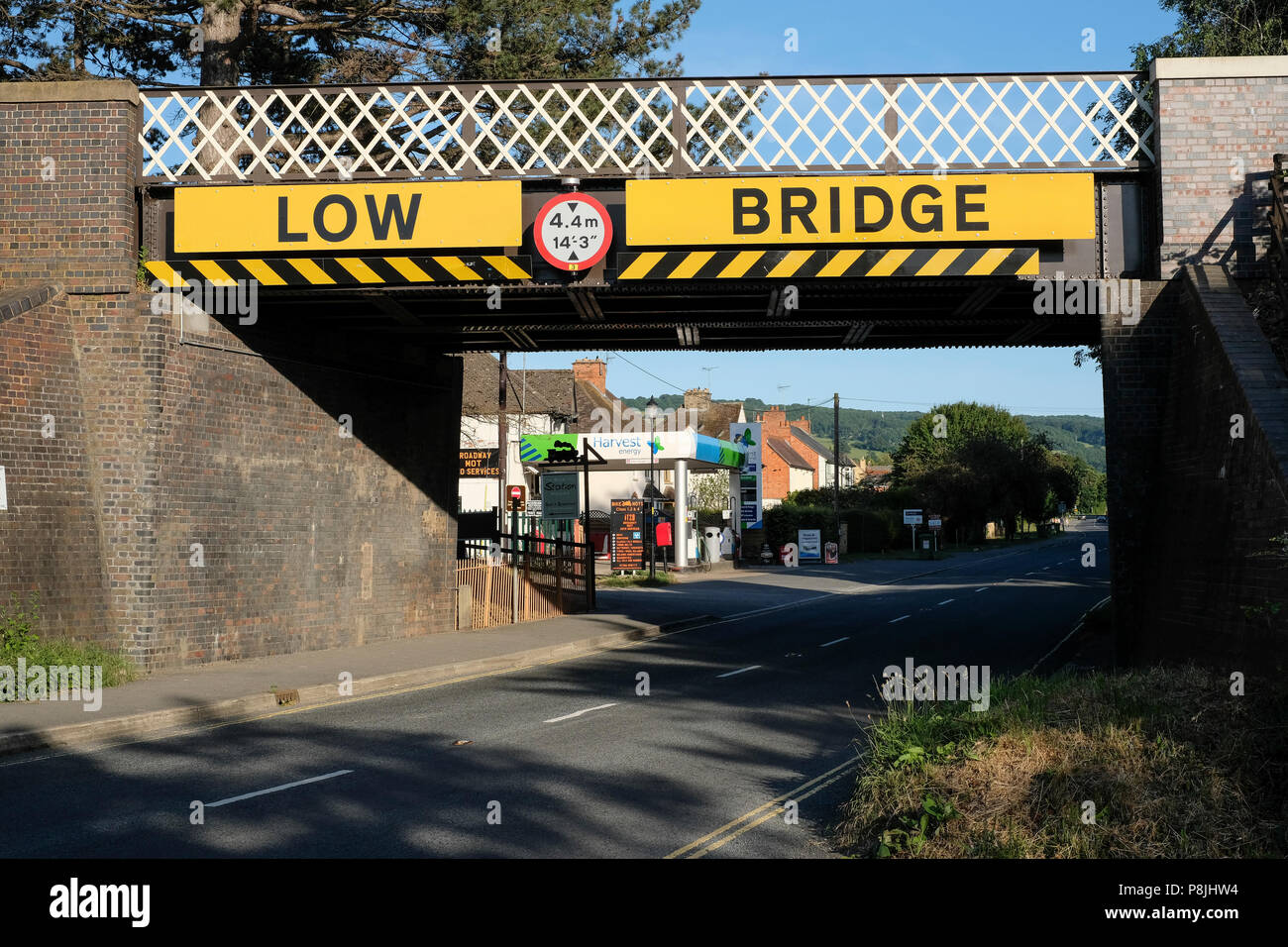 Road sign warning low bridge hires stock photography and images Alamy