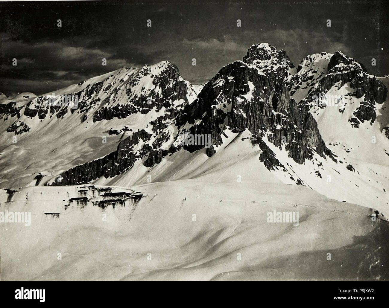 540 Stndpunkt Varos, Cadinwände, Cadinspitzen, Col Ombert mit Artilleriestellung. Contrinstellung. (BildID 15419310) Stock Photo
