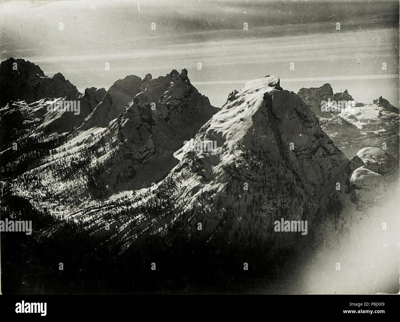 540 Stpkt, Mt.Cadini, Ausblick in das Travenanzestal.(Frühjahr.1917.) (BildID 15422394) Stock Photo