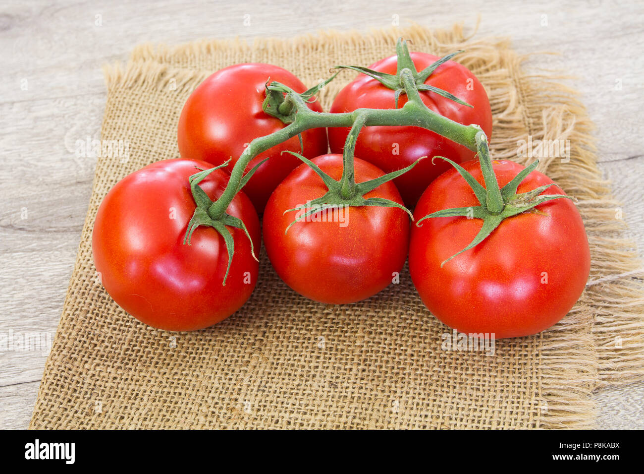 bunch of red tomato Stock Photo - Alamy