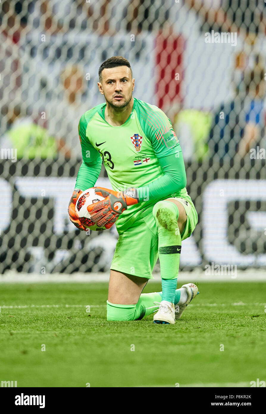 England - Croatia, Soccer, Moscow, July 11, 2018 Daniel SUBASIC, Croatia Nr.23  drives, controls the ball, action, full-size, Single action with ball, full body, whole figure, cutout, single shots, ball treatment, pick-up, header, cut out,  ENGLAND  - CROATIA 1-2 Football FIFA WORLD CUP 2018 RUSSIA, Semifinal, Season 2018/2019,  July 11, 2018 in Moscow, Russia. © Peter Schatz / Alamy Live News Stock Photo