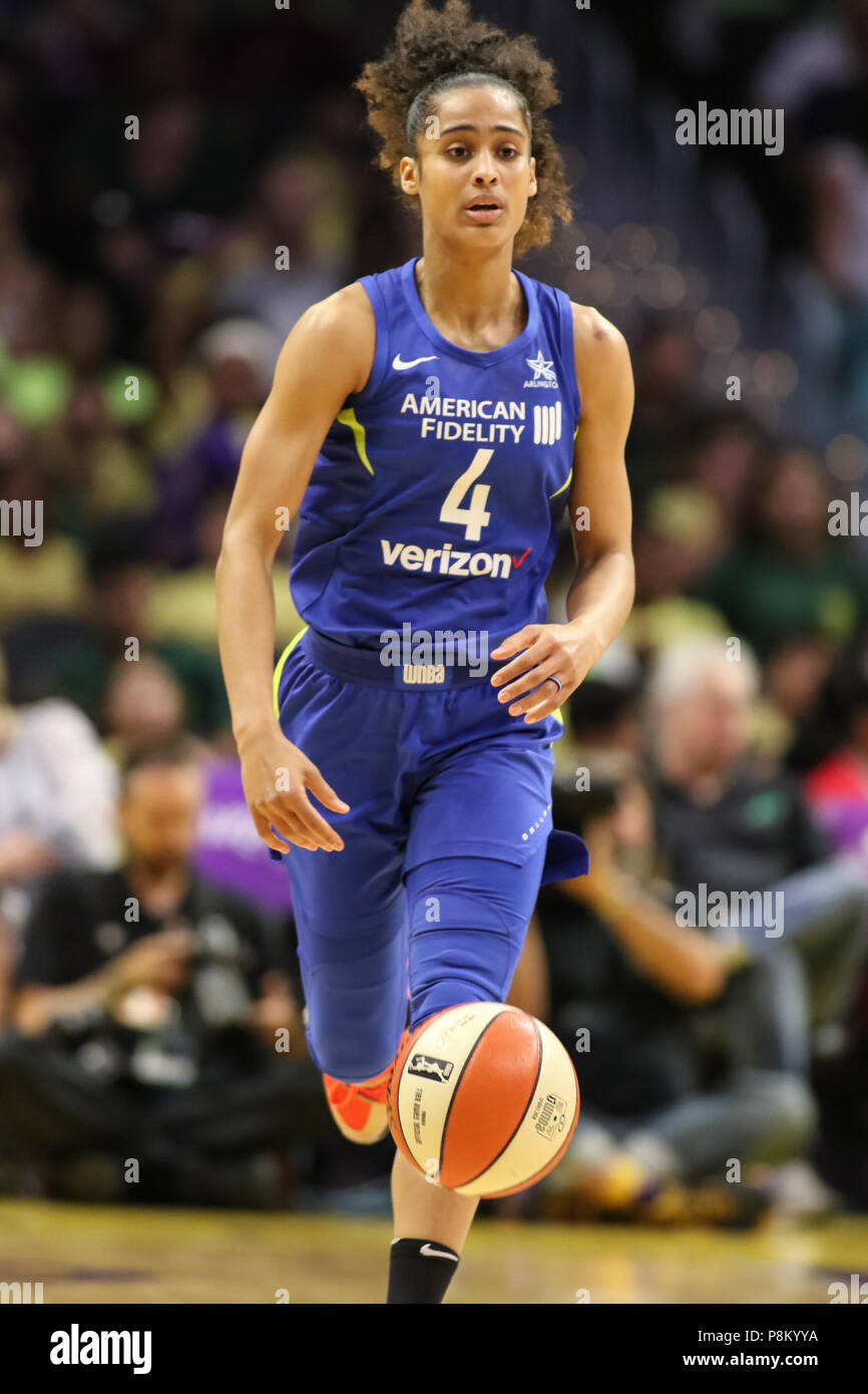 Dallas Wings guard Skylar Diggins-Smith #4 during the Dallas Wings vs ...