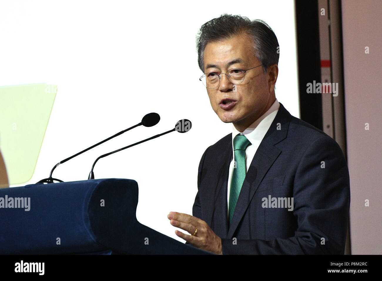 Singapore. 13th July, 2018. South Korean President Moon Jae-in speaks during the 42nd Singapore Lecture in Singapore on July 13, 2018. Credit: Then Chih Wey/Xinhua/Alamy Live News Stock Photo