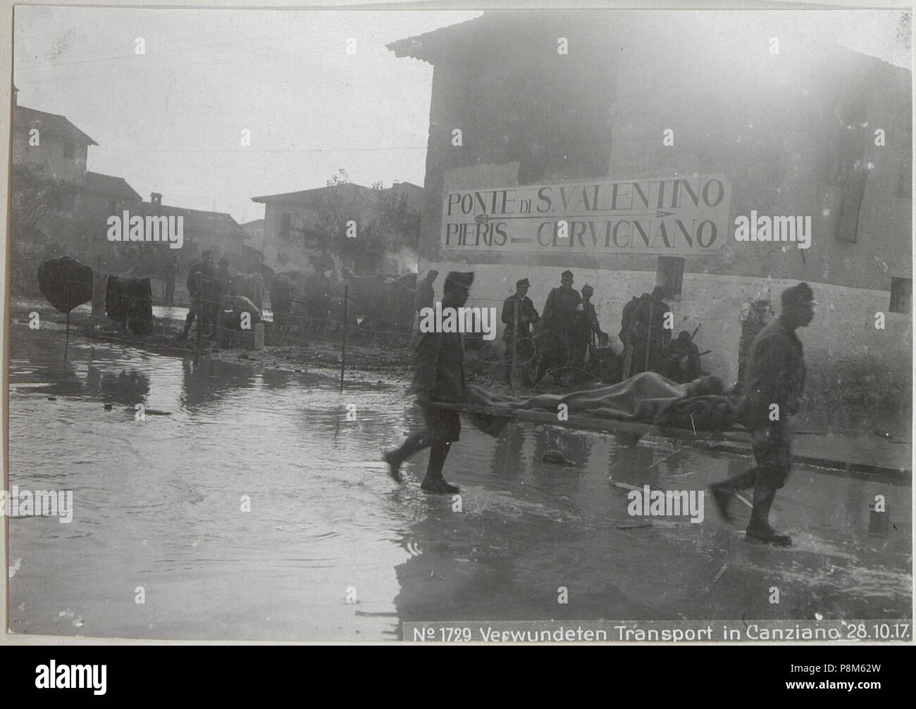 . 572 Verwundeten Transport in Canziano. 28.10.17. (BildID 15608530 ...