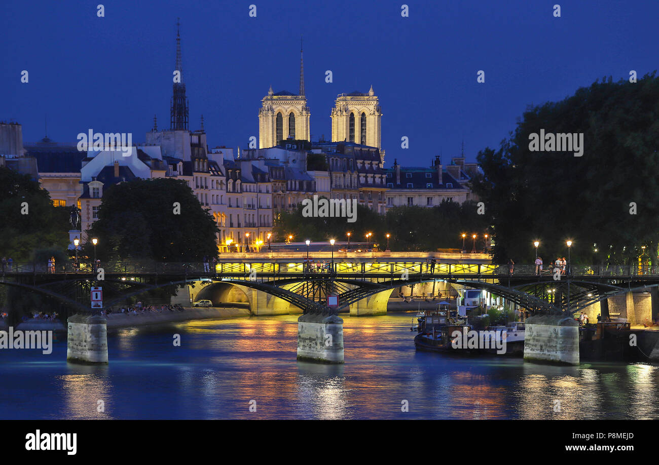The Night View Of Seine River During The Night With Some Touristic Bridges Like Pont Des Arts And Pont Neuf Paris France Stock Photo Alamy