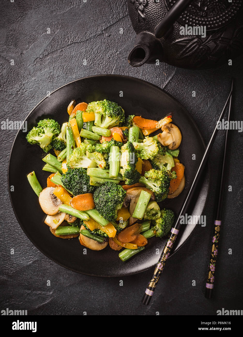 Stir fried vegetables Stock Photo - Alamy