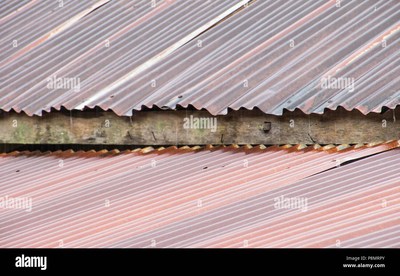 Rusty galvanized hires stock photography and images Alamy