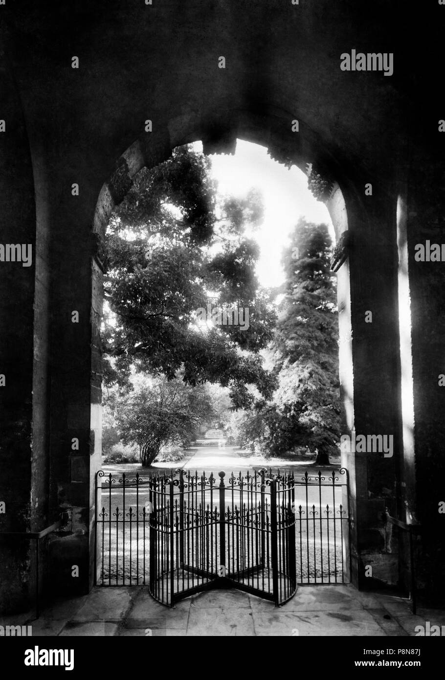 Main gate, Botanic Garden, High Street, Oxford, Oxfordshire, 1911. Artist: Henry Taunt. Stock Photo