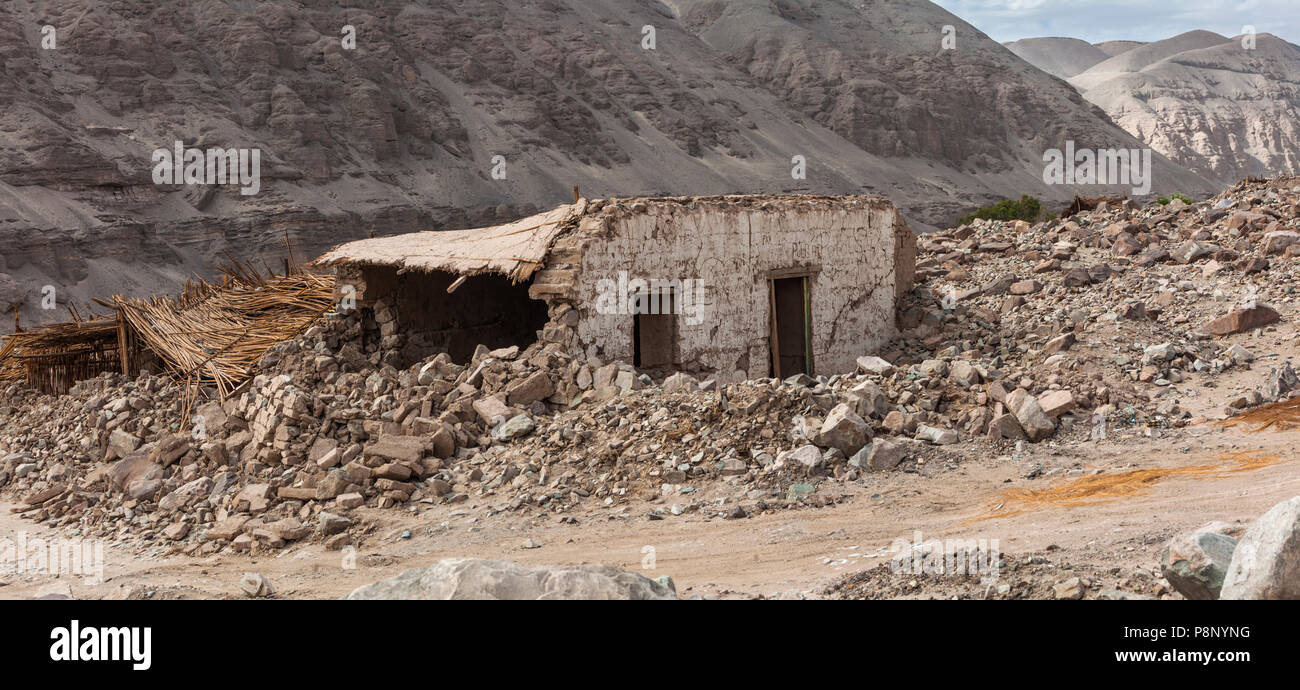 House in the Quebrada de Tarapaca destryed by earthquake Stock Photo