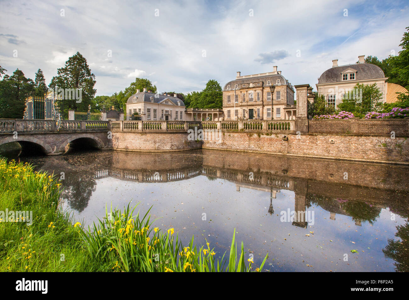 channel in front of the Voorst castle at Eefde Stock Photo