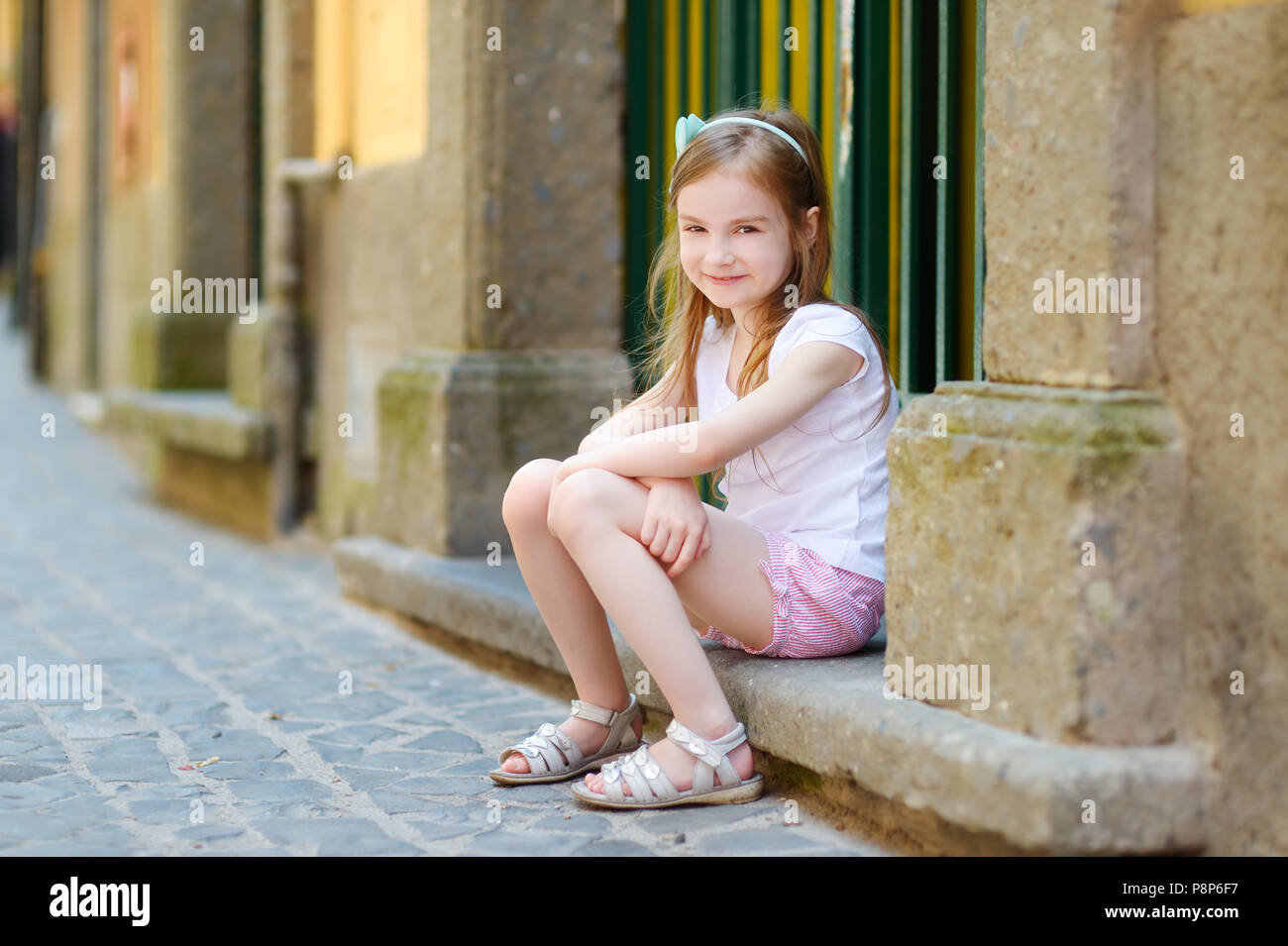 Italian little girl hi-res stock photography and images - Alamy
