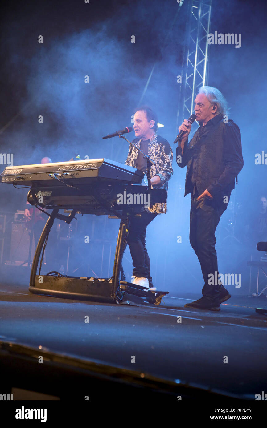 Rome, Italy. 12th July, 2018. Loredana Bertè e a seguire Fogli e  Facchinetti in concerto a Parco Da Vinci a Roma- Riccardo Fogli e Roby  Facchinetti. Loredana Bertè and Riccardo Fogli with