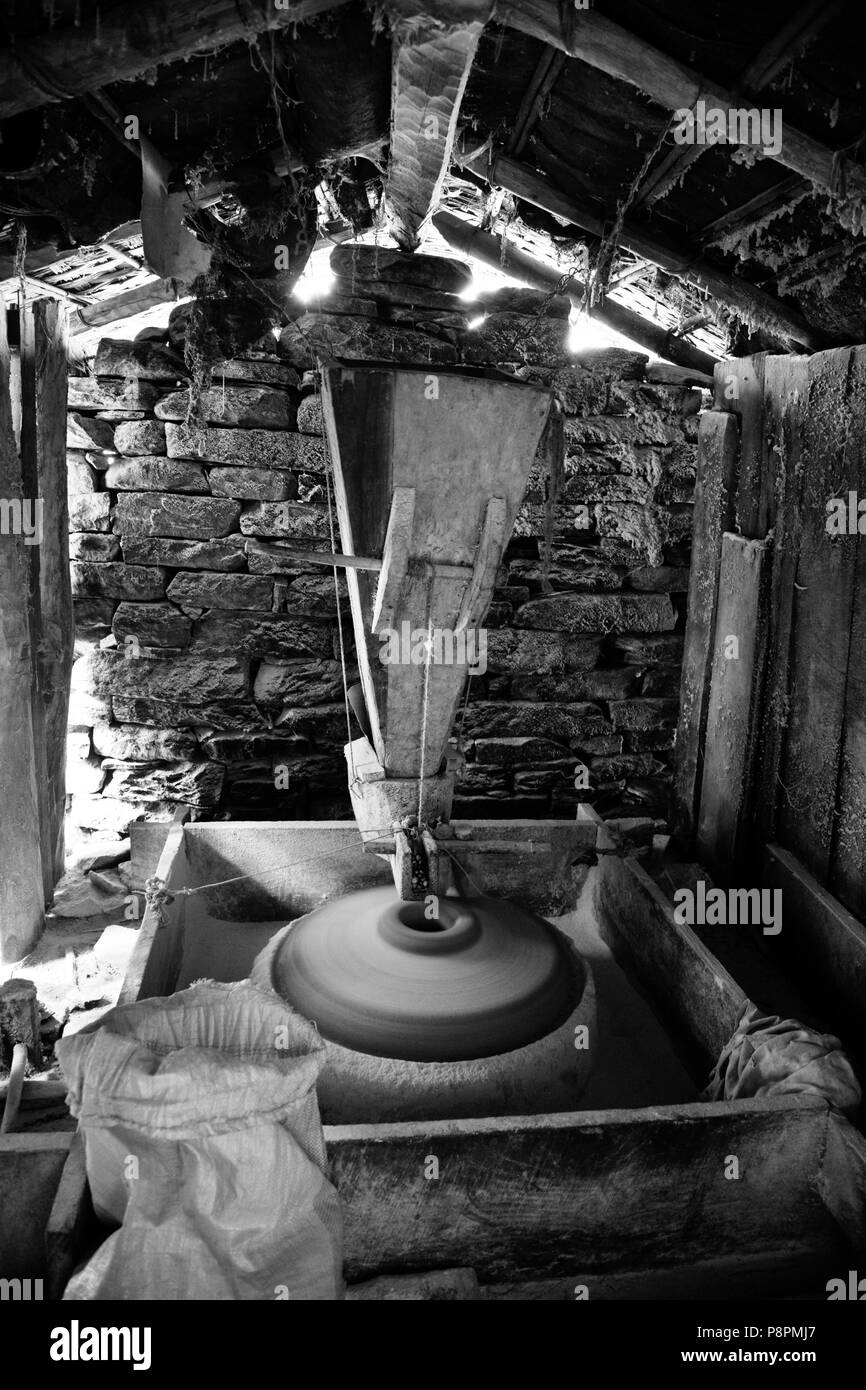 Water Powered Mill Stock Photos & Water Powered Mill Stock Images Alamy