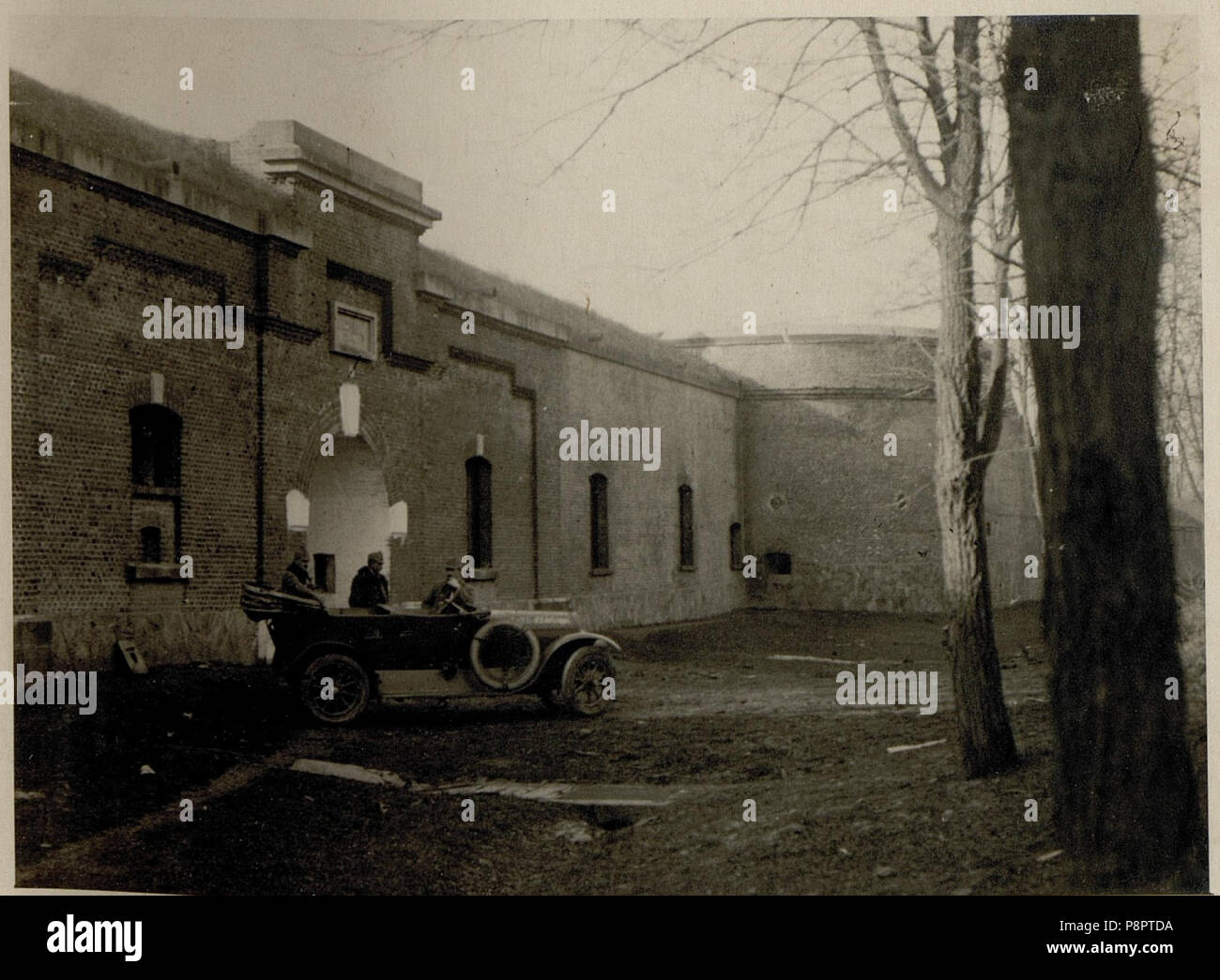 72 Bukarest, Zwischenwerk der Batterien 13. und 14., Südfront, aufgenommen am 24.12.1916 (BildID 15544937) Stock Photo