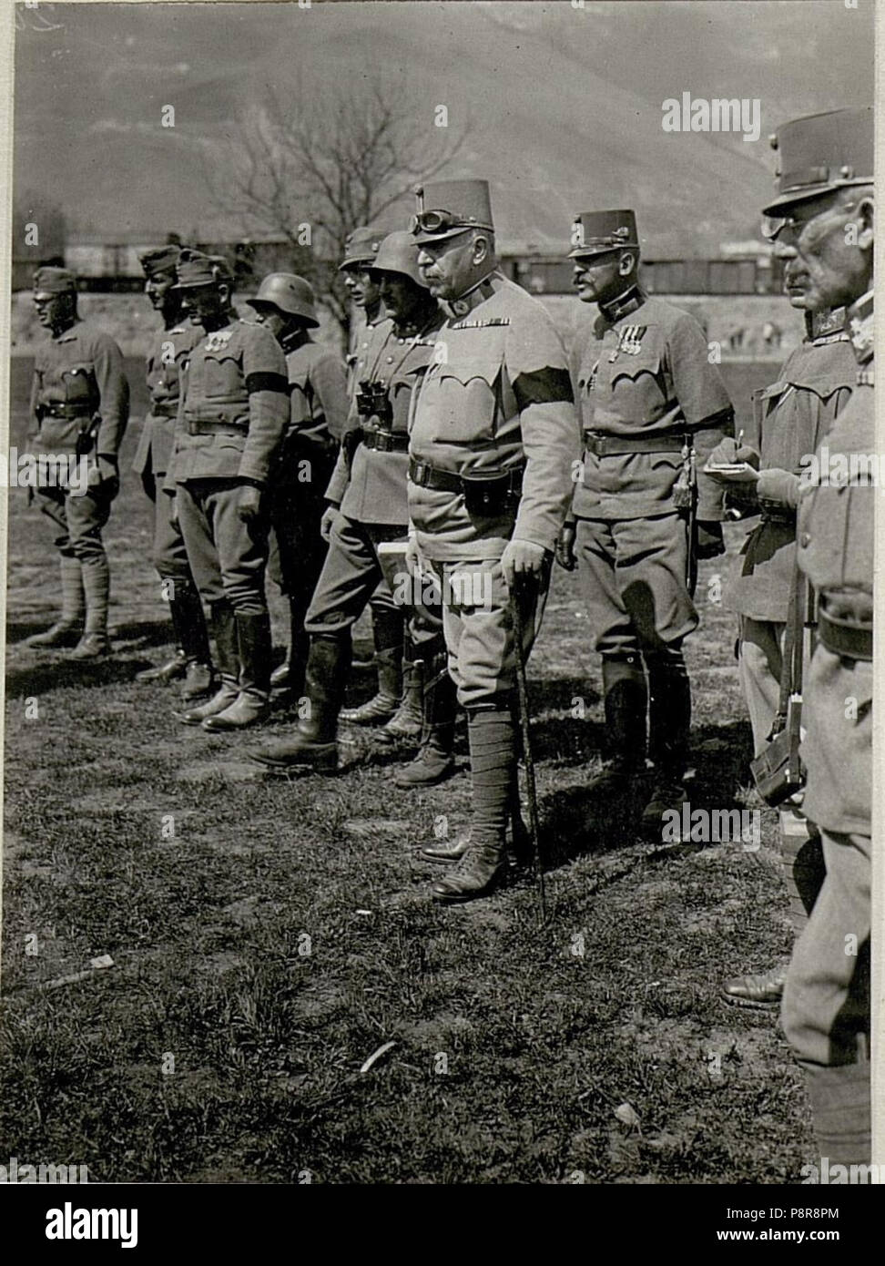 .   280 Exzellenz Georgi beobachtet das Aufrollen einer Sturmwelle (BildID 15622757) Stock Photo