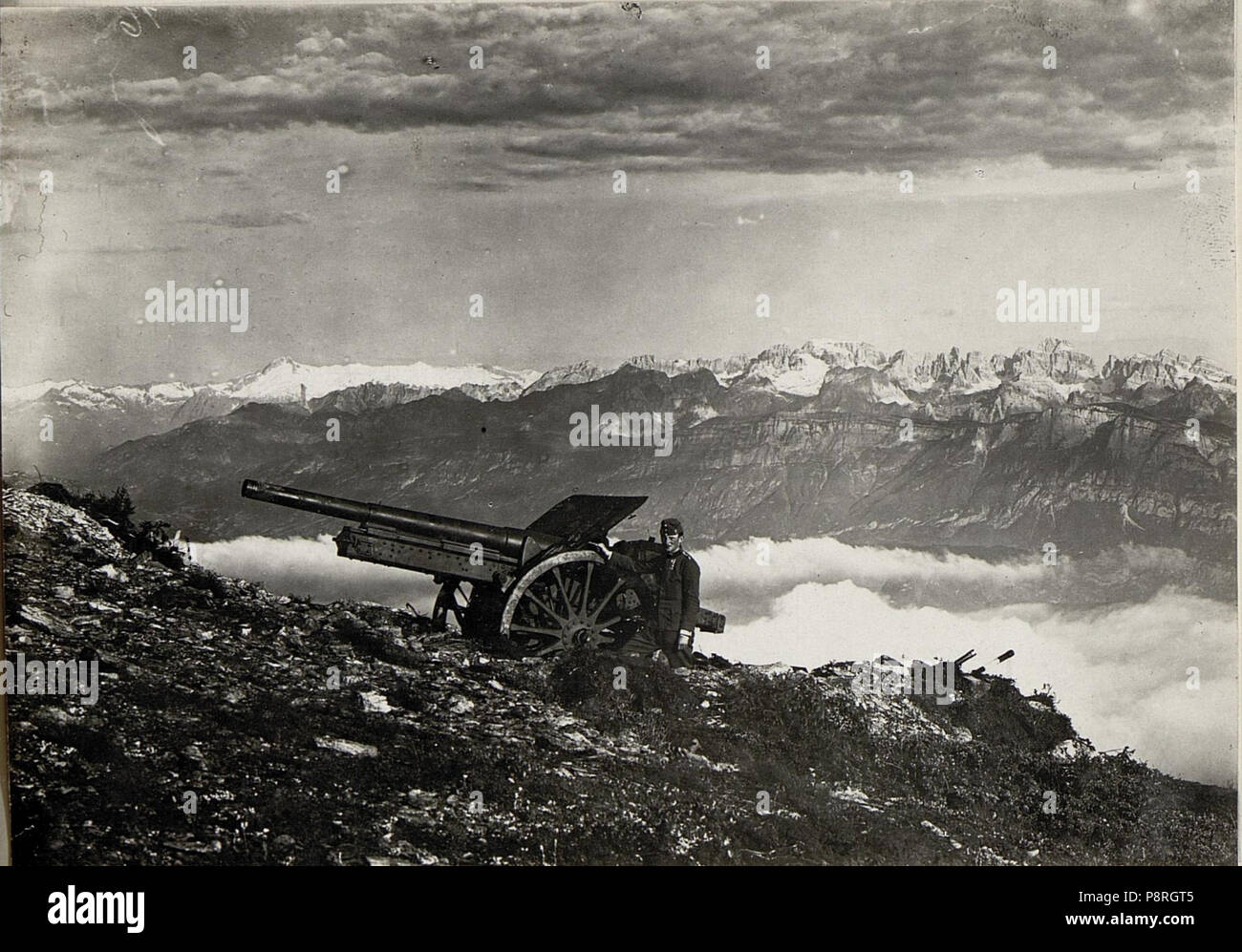 .   8 105 mm deutsche schwere Kanone in der Brentagruppe (BildID 15626799) Stock Photo