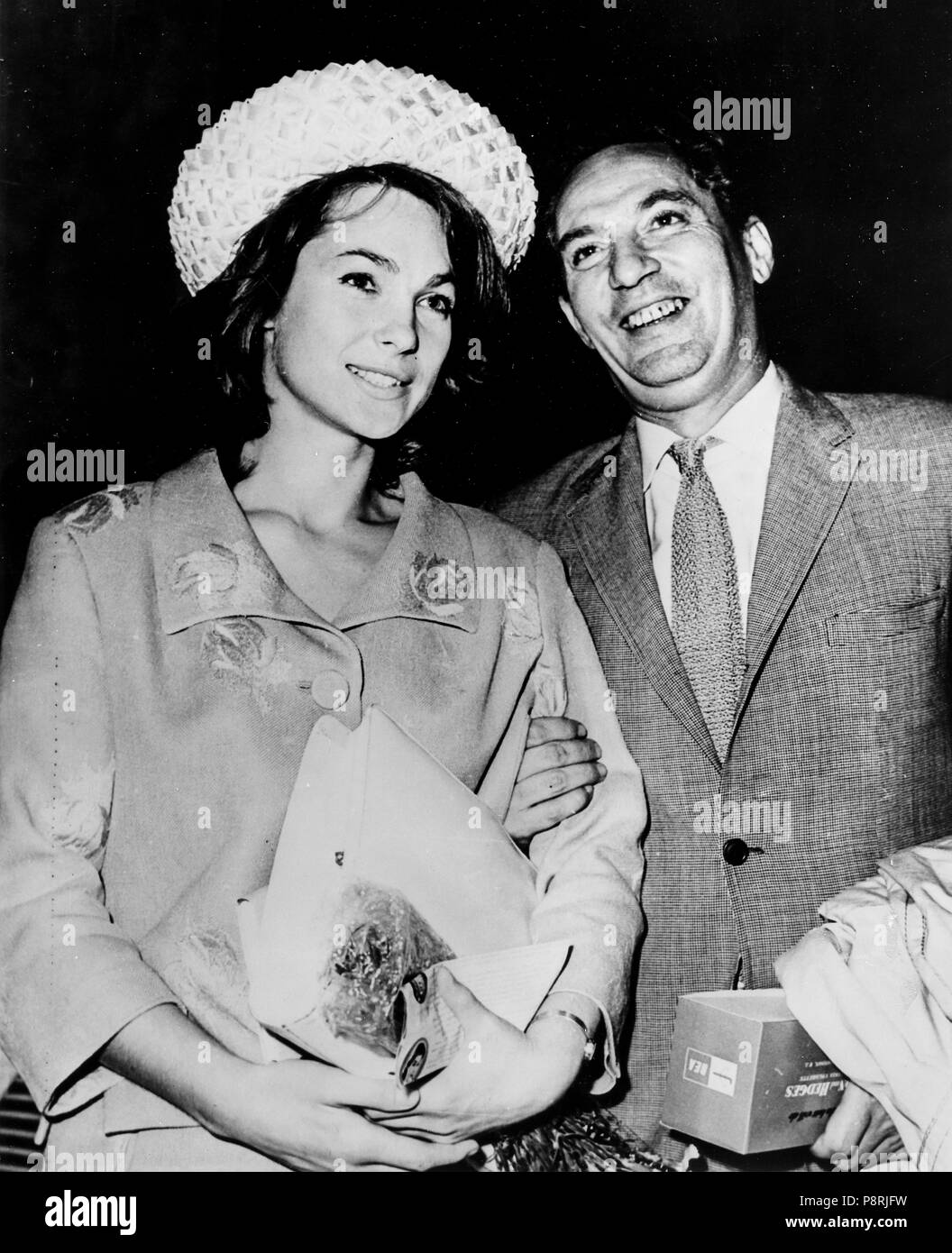 peter finch, shirley anne field, mosow 1961 Stock Photo Alamy