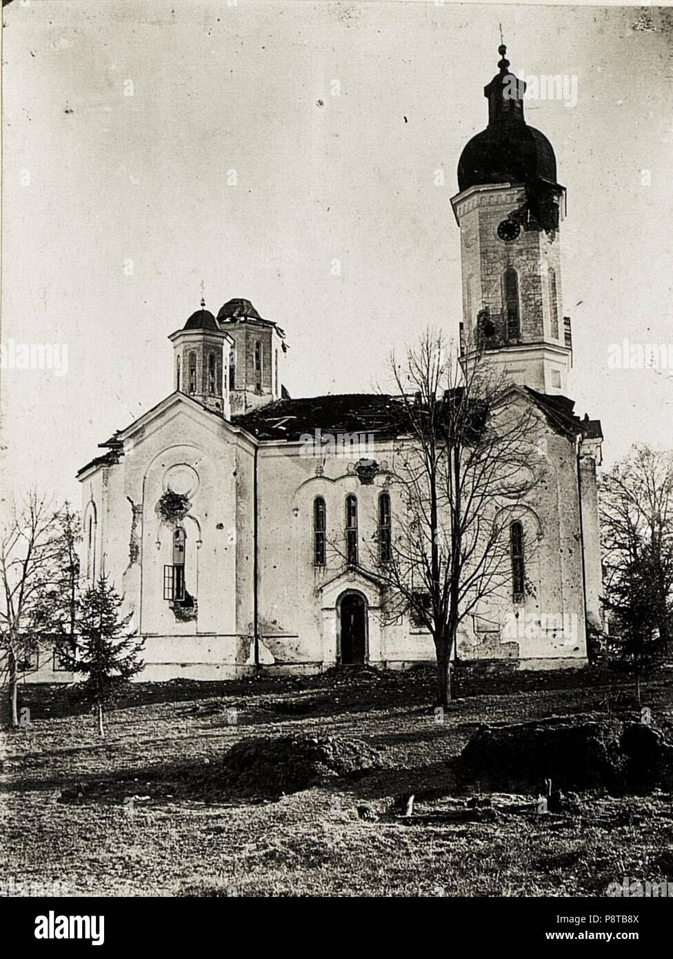 56 Beschädigte Kirche in Loznica. (BildID 15593659) Stock Photo