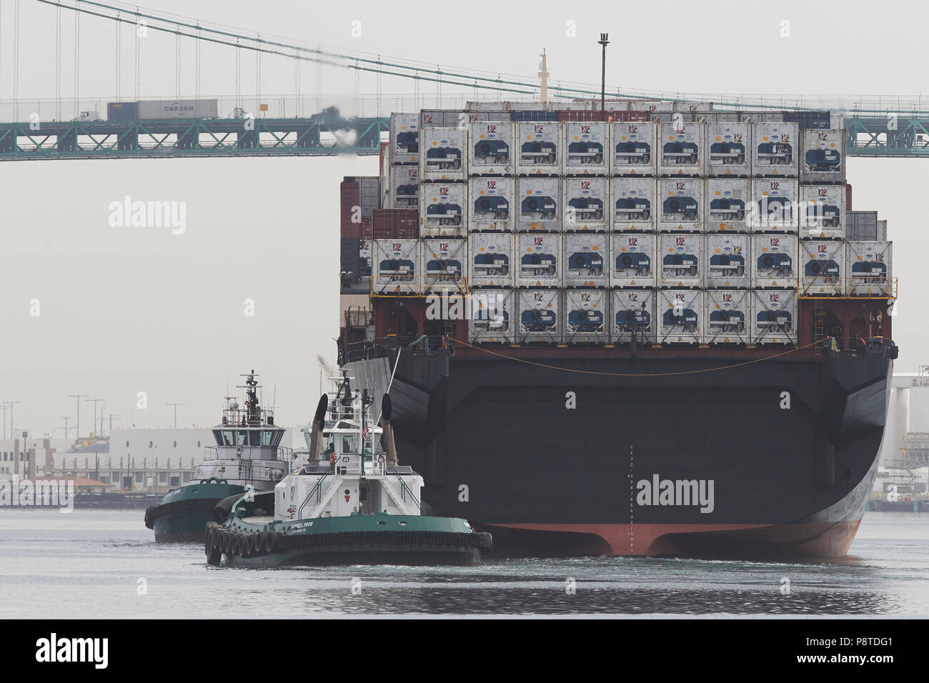 Reefer Containers On The Stern Of The Vintage PASHA HAWAII, Container Ship, HORIZON RELIENCE, In The Los Angeles Main Channel, San Pedro, California. Stock Photo