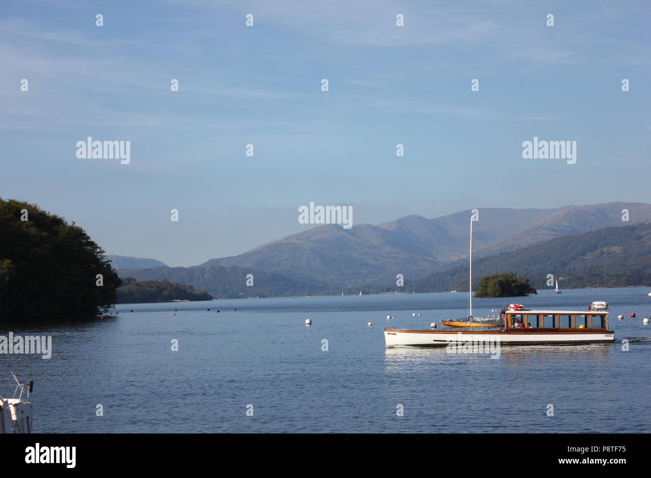 boat at windermere Stock Photo Alamy