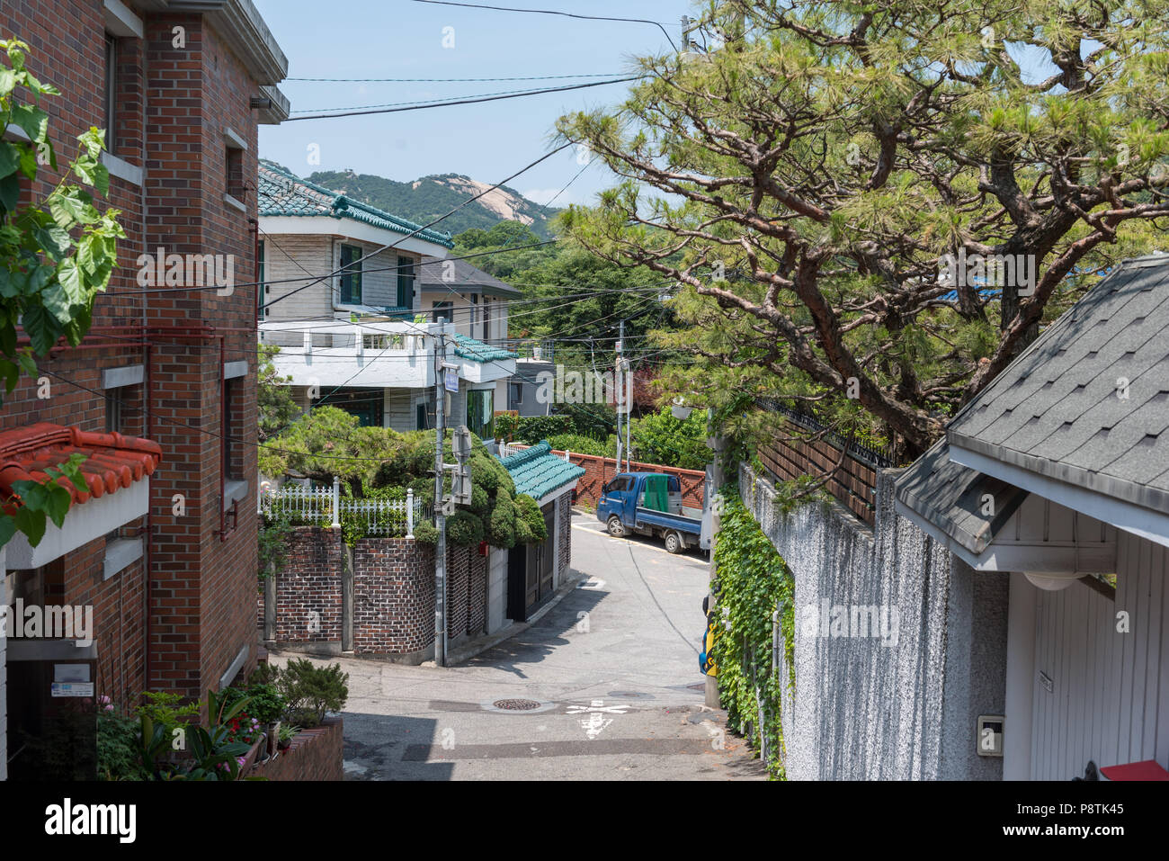 Residential homes in Bukchon Hanok, Seoul, South Korea Stock Photo Alamy
