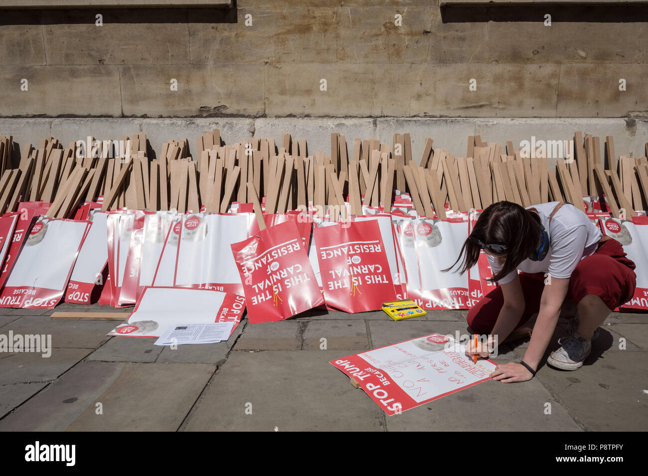 London, UK. 13th July, 2018. Anti-Trump demonstration draws thousands of protesters to the city on the day US president Donald Trump begins his UK visit. Credit: Guy Corbishley/Alamy Live News Stock Photo