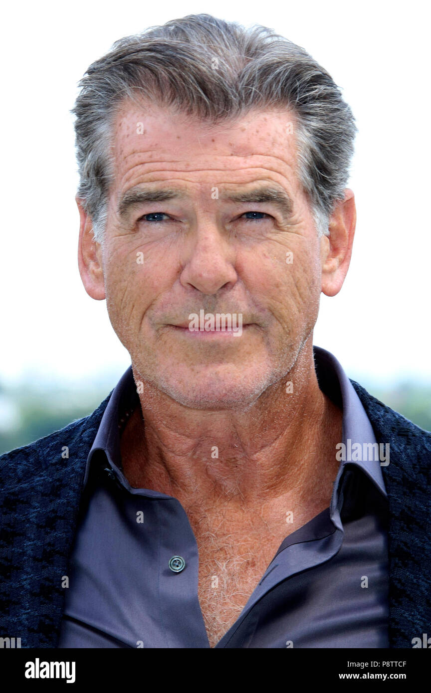 Pierce brosnan goldeneye hires stock photography and images Alamy
