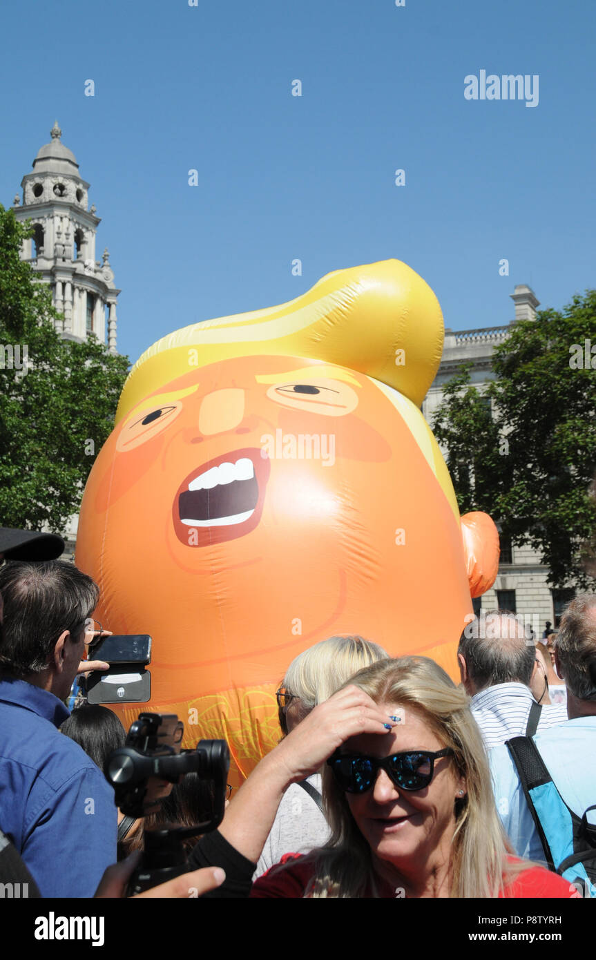 The Donald Trump Inflatable Balloon In London S Parliament Square Stock Photo Alamy