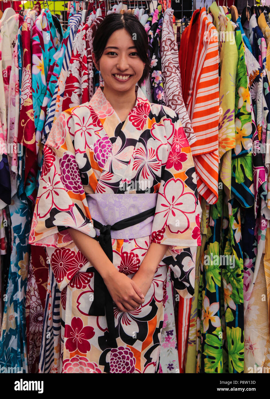 clothing-stores-japanese-teens-news-verey-young-leaf-porn