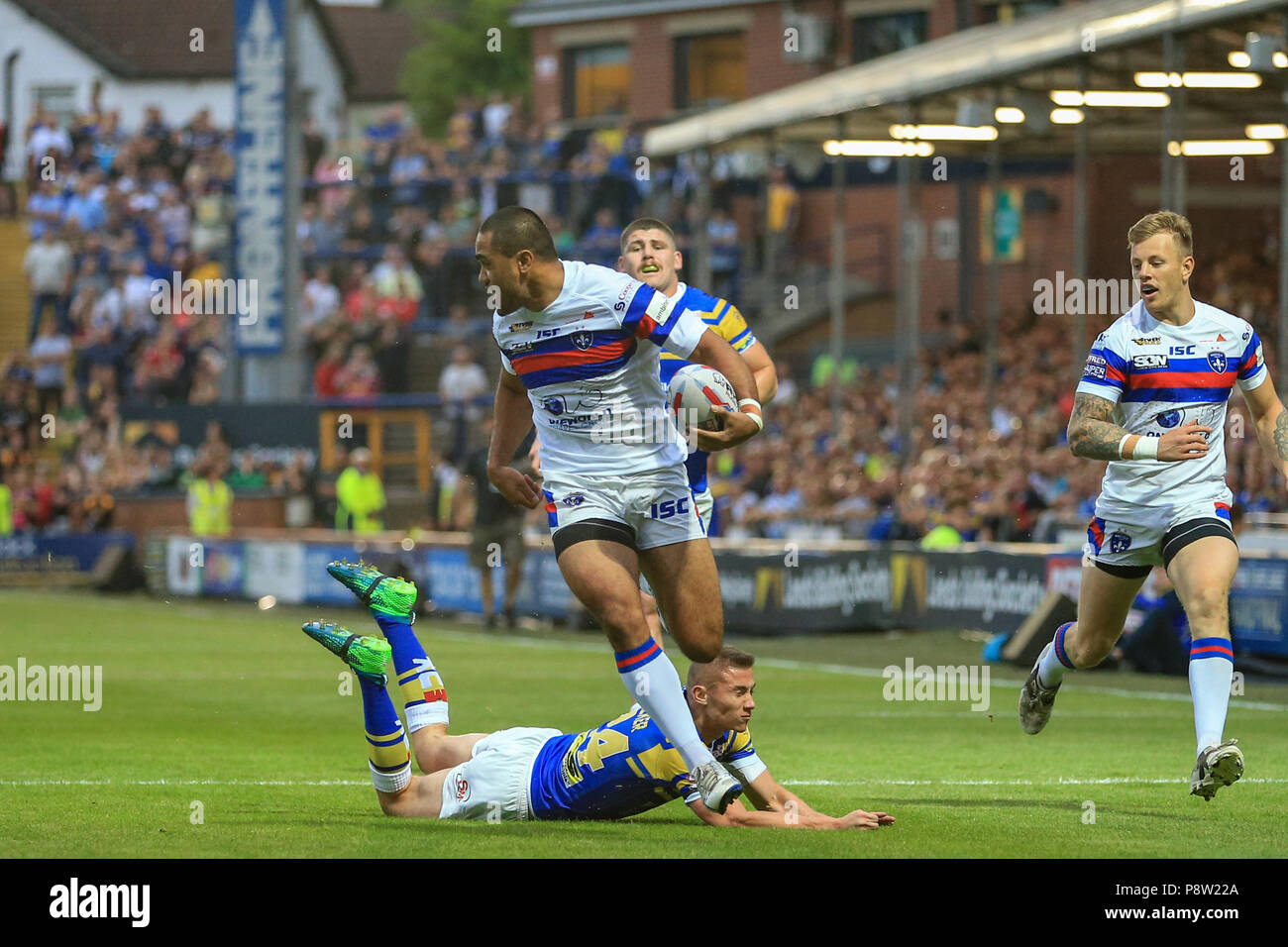 Friday 13th July 2018 , Emerald Headingley Stadium, Leeds, England; Betfred Super League, Leeds Rhinos v Wakefield Trinity; Bill Tupou of Wakefield Trinity makes a solo 50 yard dash to go over for a try Credit: News Images /Alamy Live News Stock Photo