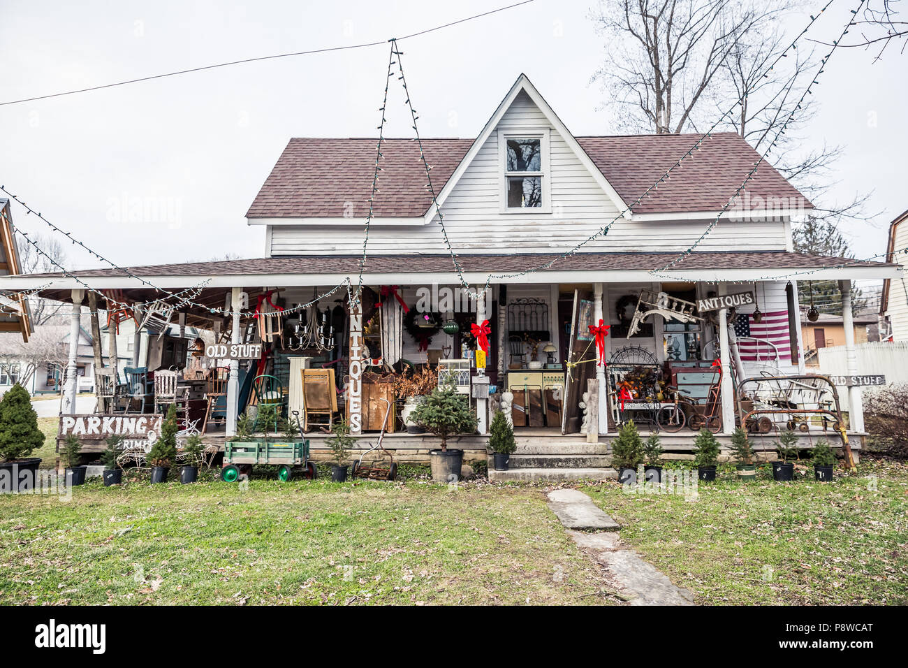 Old stuff for sale hires stock photography and images Alamy