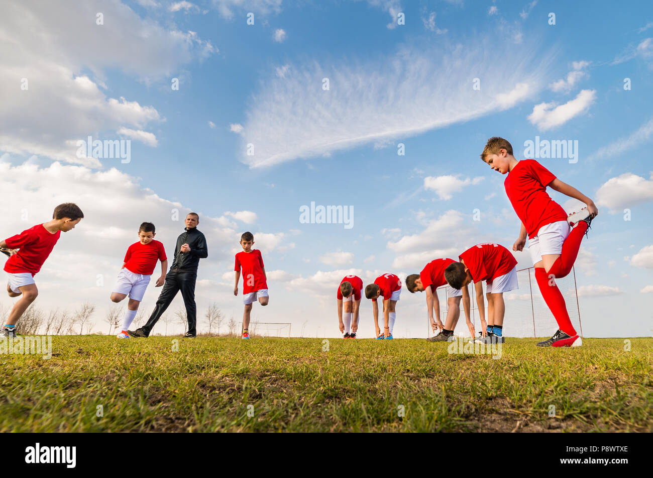 Kids warm up exercise hires stock photography and images Alamy