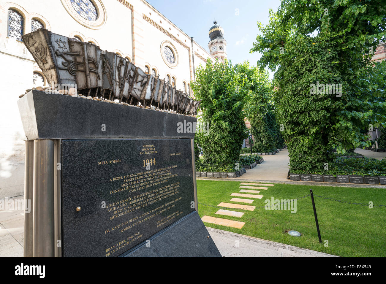 monument to the Jewish victims killed by the Nazi regime in the courtyard of the synagogue in Budapest, Hungary Stock Photo