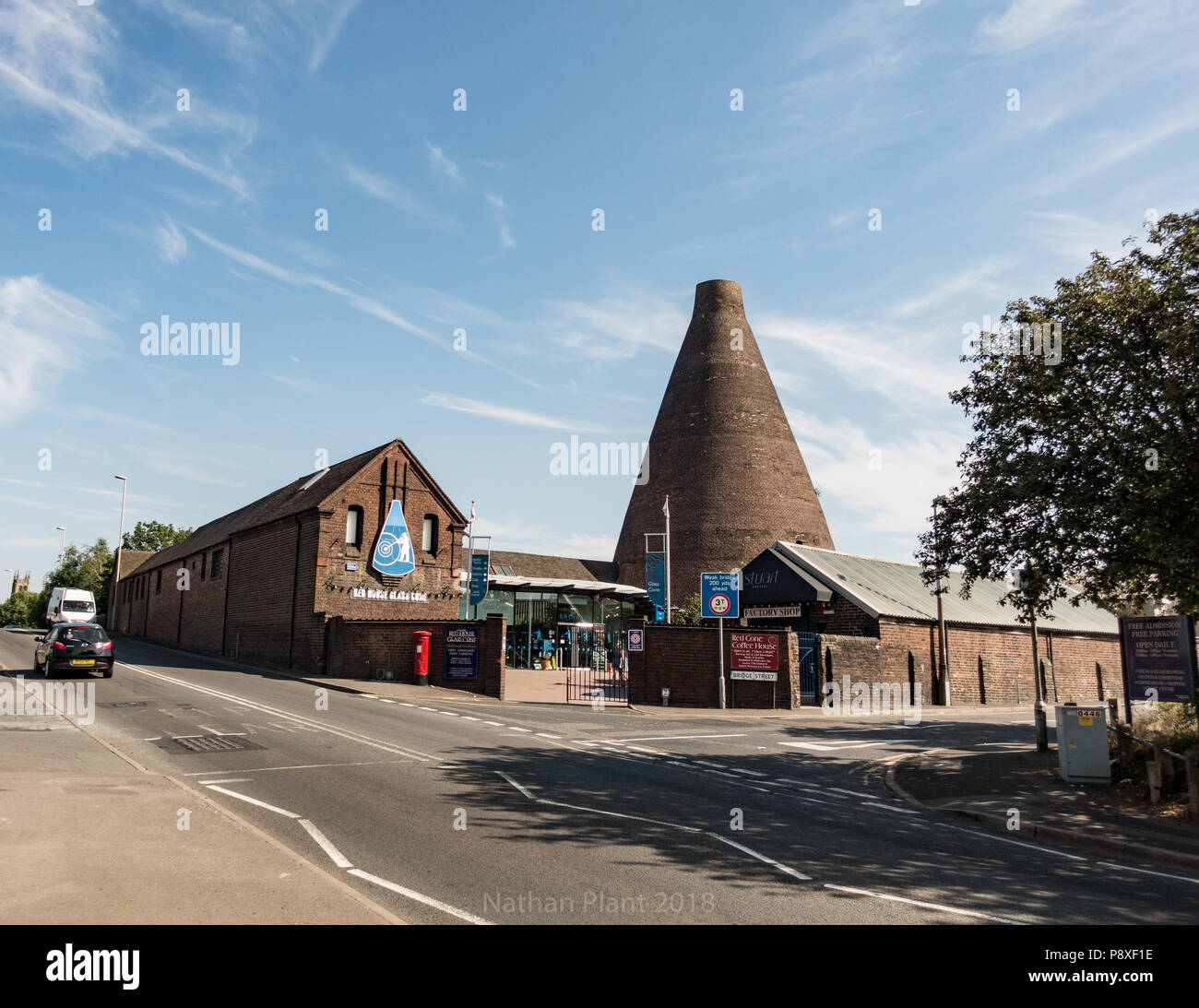 Red cone glasshouse stourbridge hires stock photography and images Alamy