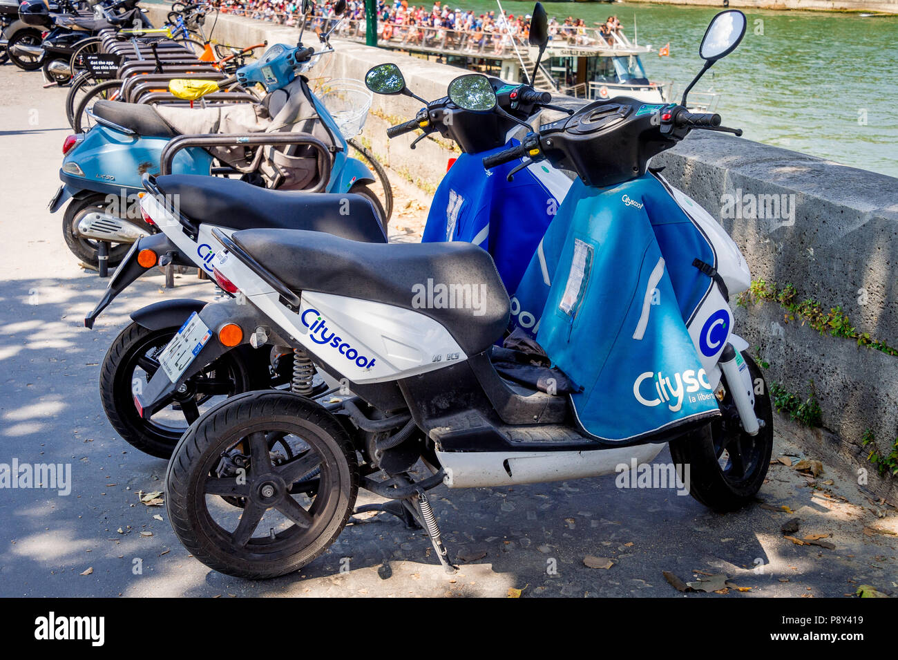 Cityscoot ride share scooter in Paris, France Stock Photo Alamy
