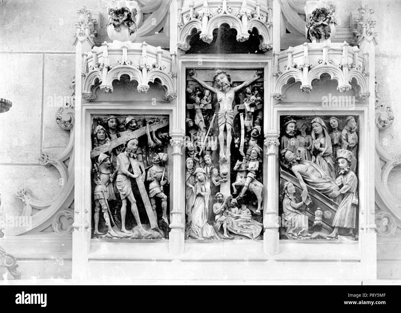 265 Eglise - Bas-relief, albâtre anglais - Conches - Médiathèque de  l'architecture et du patrimoine - APMH00036432 Stock Photo - Alamy