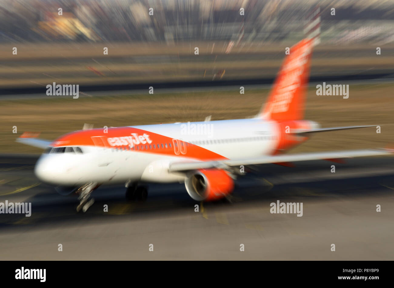 Berlin, Germany, Dynamik, Airbus A320 of the airline easyJet on the apron of the airport Berlin-Tegel Stock Photo