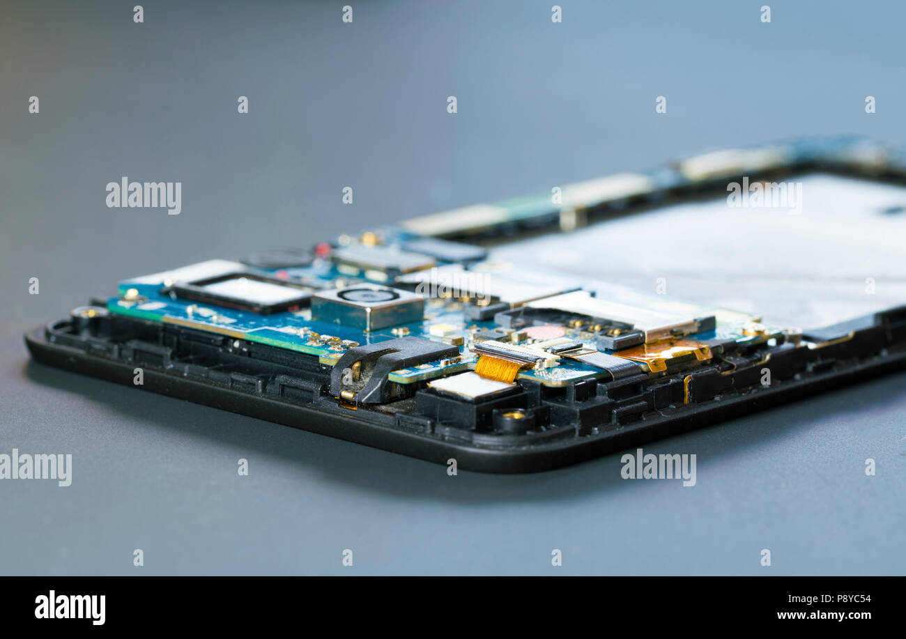 Broken Mobile Phone High Resolution Stock Photography and Images Alamy