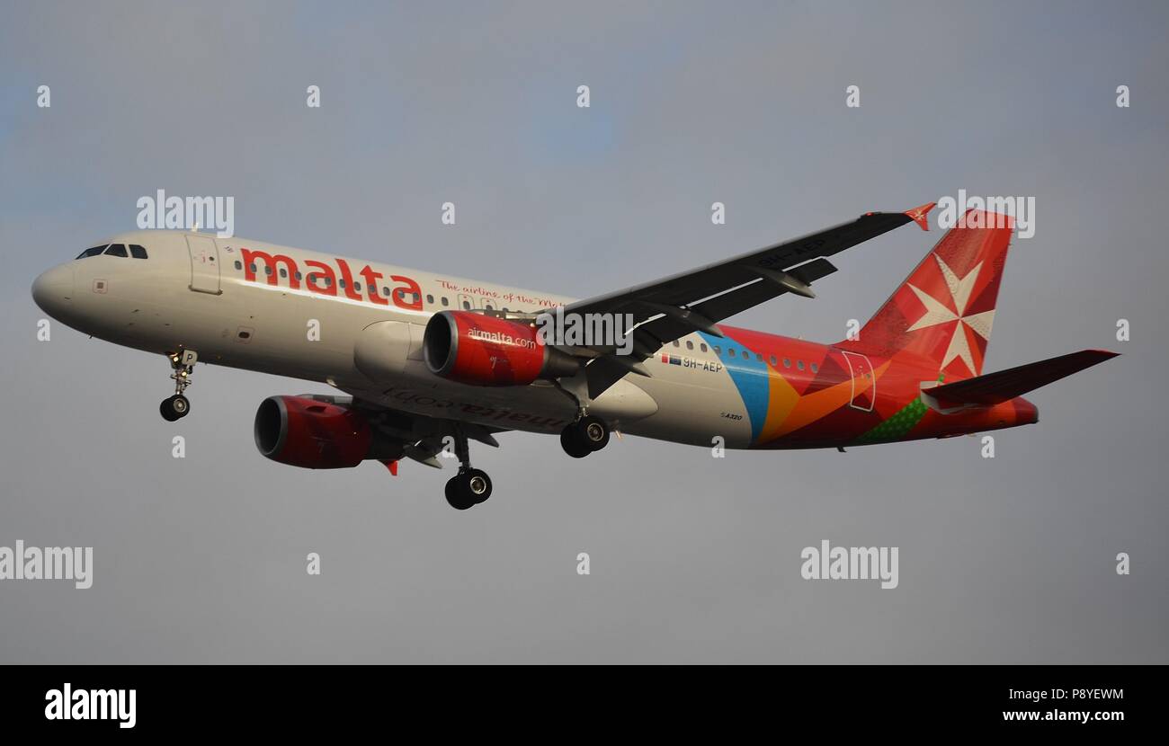 Air malta airbus a320 hires stock photography and images Alamy