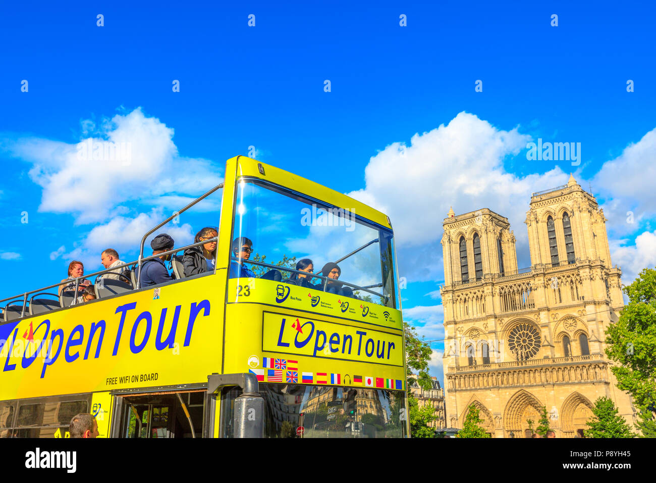 Paris hop on hop off bus tour hires stock photography and images Alamy