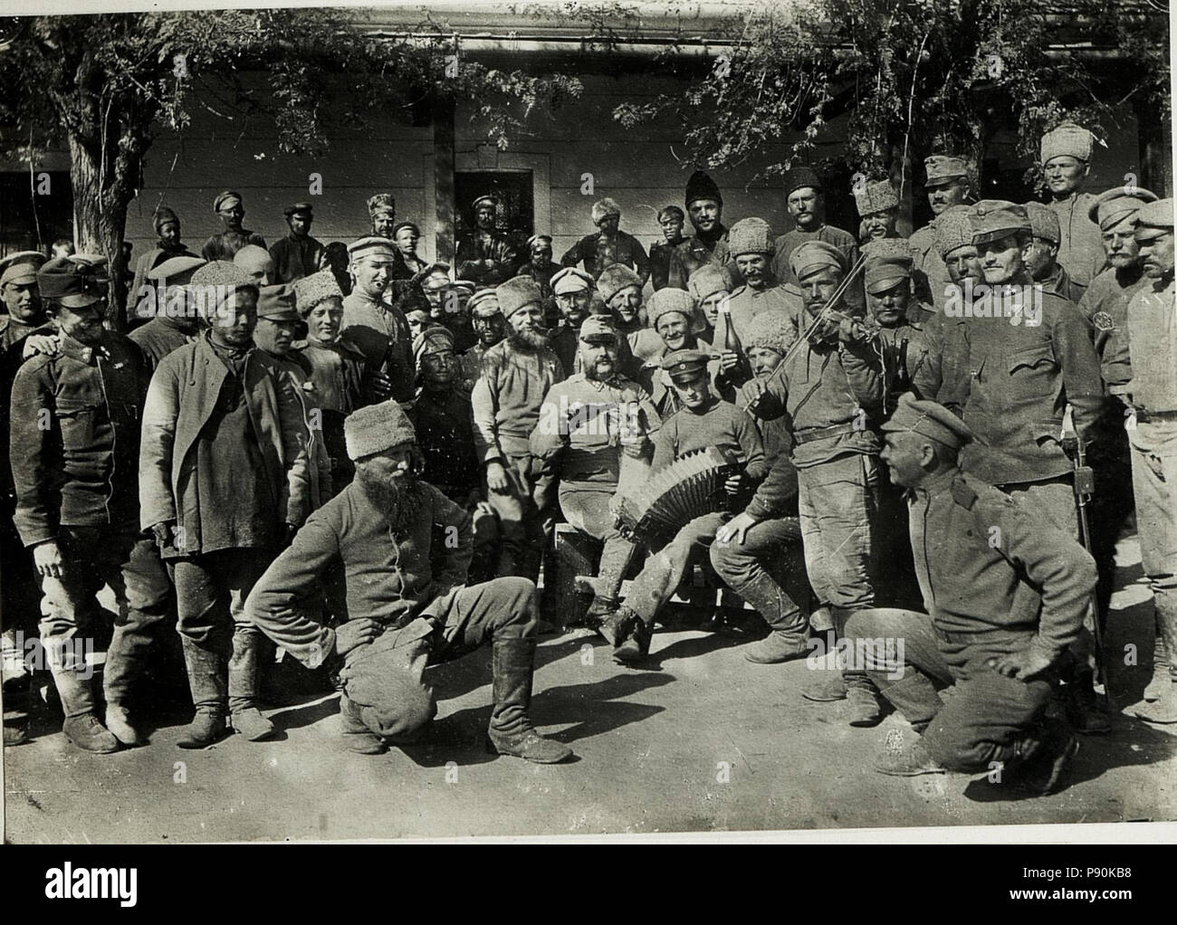 .   378 Kriegsgefangene in der Sammelkaserne Munkacs. (BildID 15431639) Stock Photo