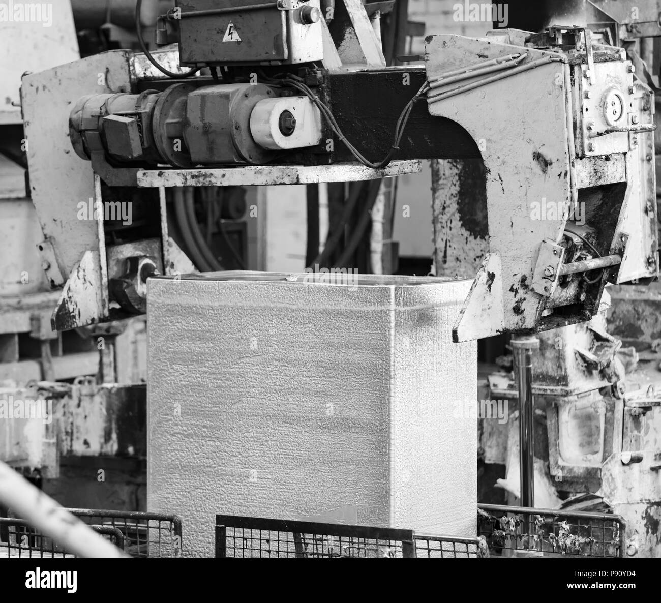 Grab of a crane Black and White Stock Photos & Images Alamy