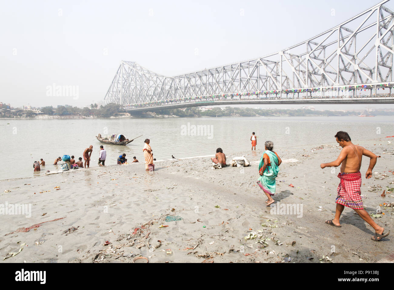 Streets And People Of Kolkata - India Stock Photo - Alamy