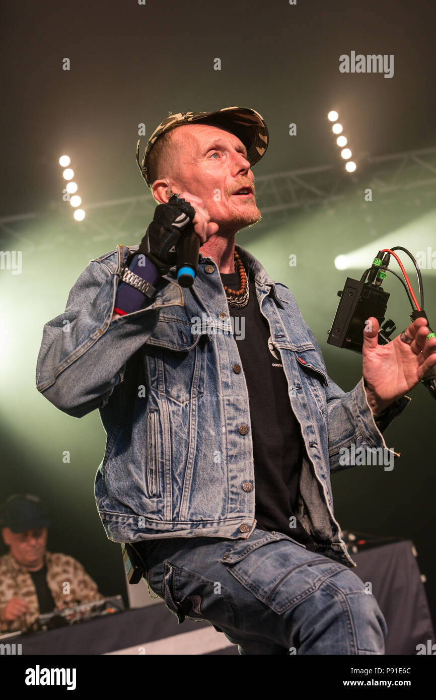 Great Tew, Oxfordshire, UK, 13 July 2018. Stereo Mc's Perform live at the  2018 Cornbury Festival, Great Tew, Oxfordshire Credit: John Lambeth/Alamy  Live News Stock Photo - Alamy